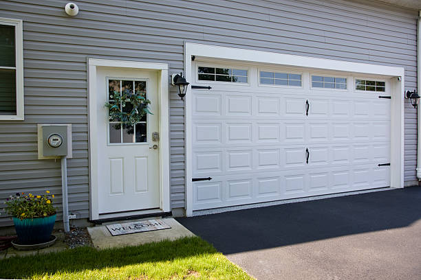 24/7 Emergency Garage Door Panel Replacement experts in Weston, WV